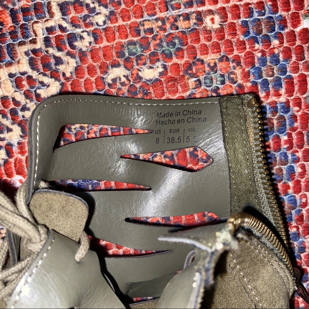 SPRING olive heels - Picture 6 of 6